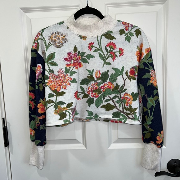 Anthropologie Tops - Anthropologie Daily Practice‎ Oversized Boxy Cropped Mock Neck Floral Sweatshirt
